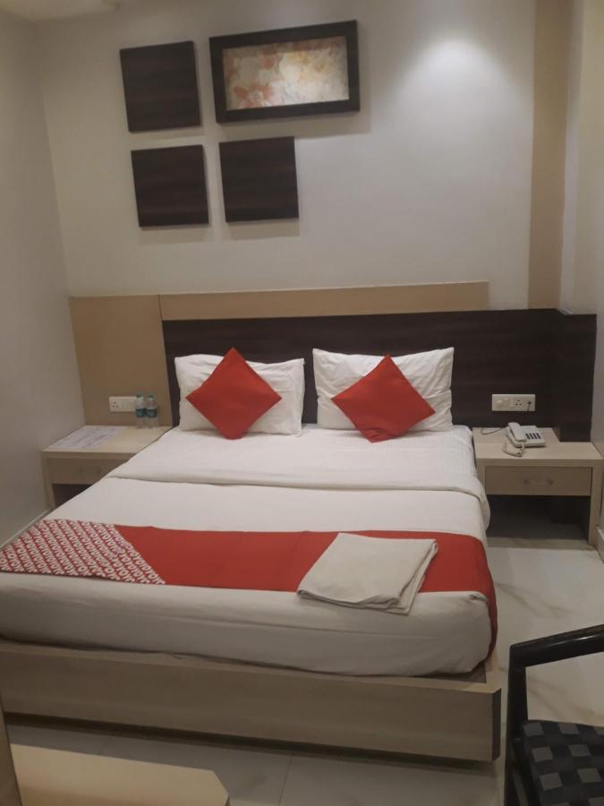 Hotel Megha Inn 勒克瑙 外观 照片
