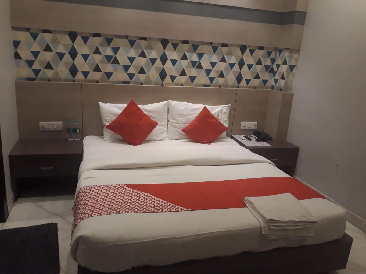 Hotel Megha Inn 勒克瑙 外观 照片