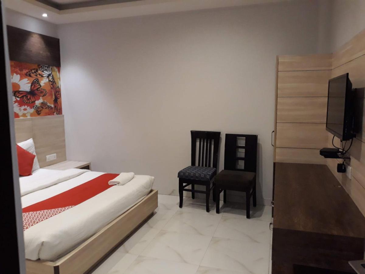 Hotel Megha Inn 勒克瑙 外观 照片