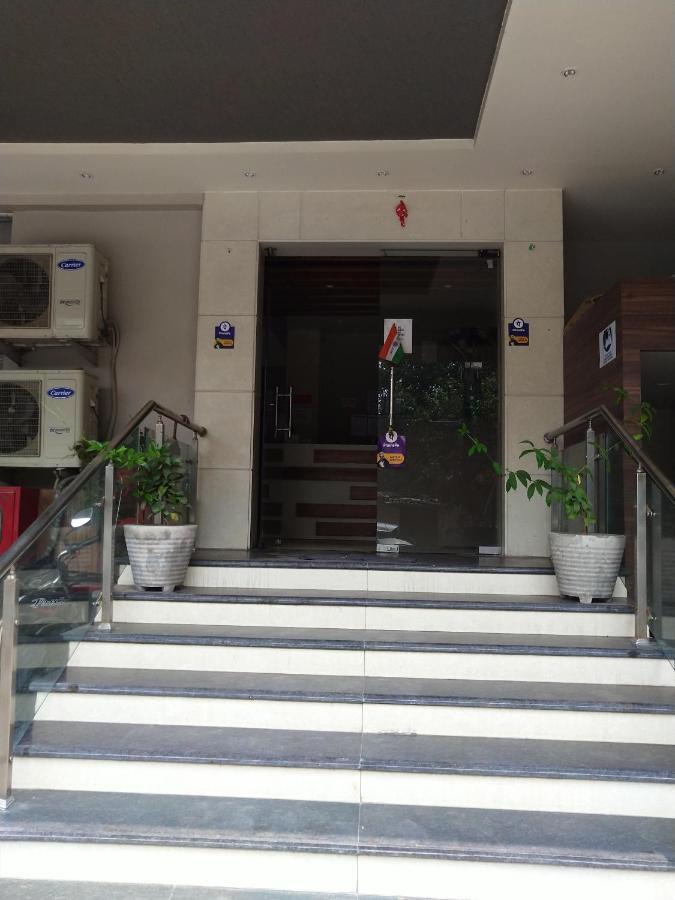 Hotel Megha Inn 勒克瑙 外观 照片
