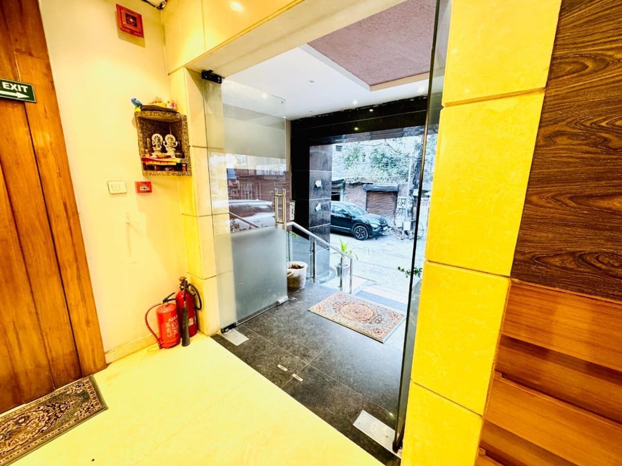 Hotel Megha Inn 勒克瑙 外观 照片