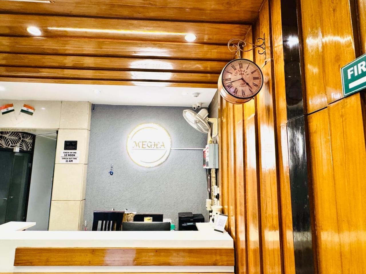 Hotel Megha Inn 勒克瑙 外观 照片