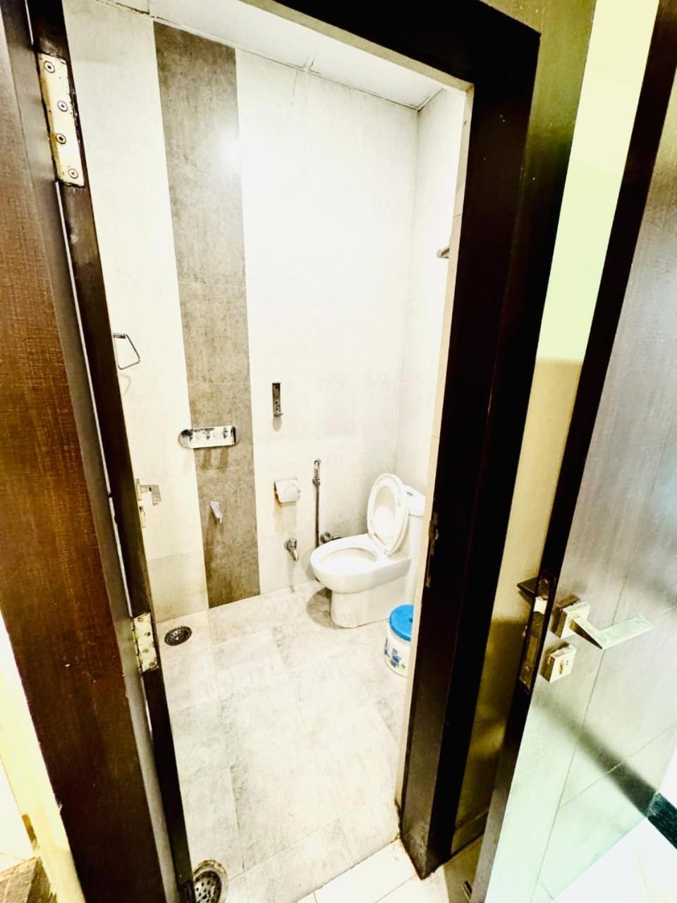 Hotel Megha Inn 勒克瑙 外观 照片